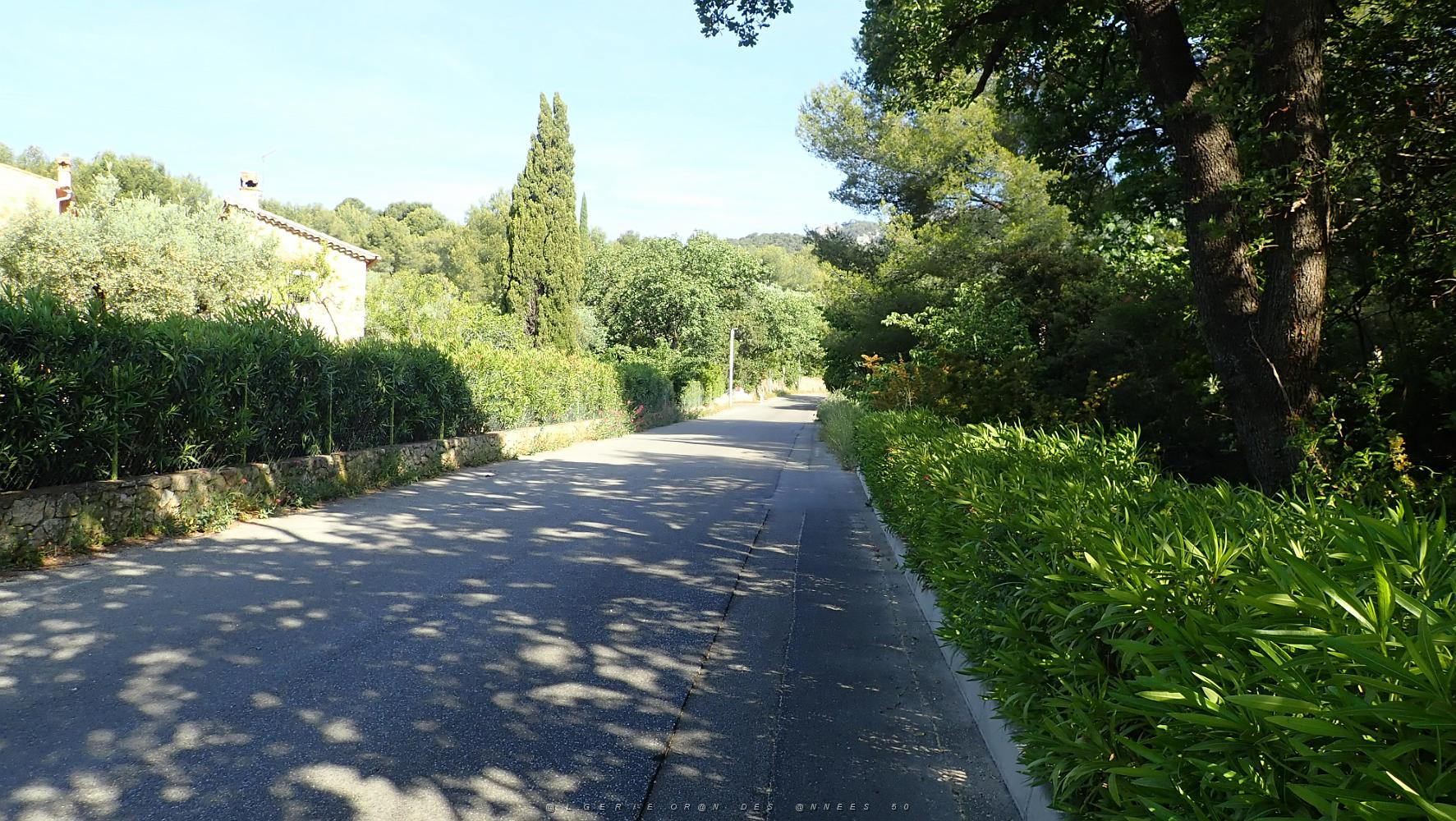 1 Montee vers Chateauvallon.JPG